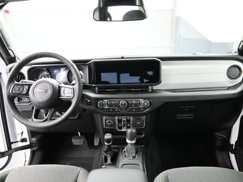 New 2026 Jeep Gladiator Sport image 25