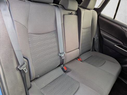 Used 2022 Toyota RAV4 SE w/ Convenience Package AWD/4WD image 20