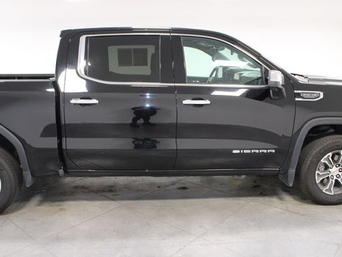 Used 2024 GMC Sierra 1500 SLT AWD/4WD image 11