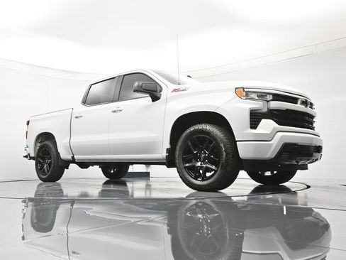 Used 2022 Chevrolet Silverado 1500 RST w/ Z71 Off-Road Package image 38