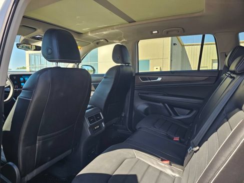 Certified 2024 Volkswagen Atlas SEL AWD/4WD image 11