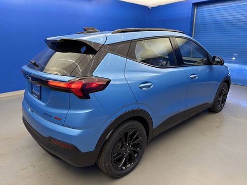 New 2027 Chevrolet Bolt RS w/ Technology Package FWD image 7