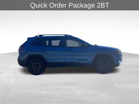 Used 2023 Jeep Cherokee Altitude Lux w/ Lux Elite Package image 4