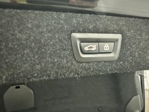 Used 2019 BMW 530e w/ Convenience Package RWD image 36