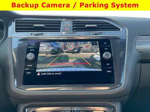 Used 2022 Volkswagen Tiguan SEL R-Line image 21