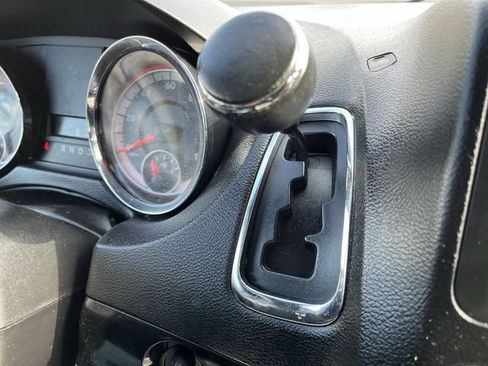 Used 2019 Dodge Grand Caravan SXT FWD image 22