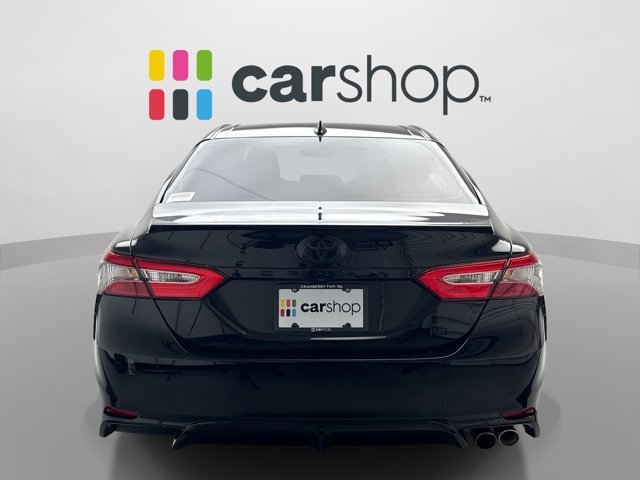 Used 2019 Toyota Camry SE FWD image 4