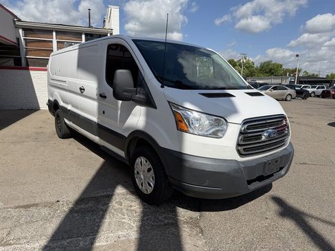 Used 2017 Ford Transit 250 148 Low Roof RWD image 4