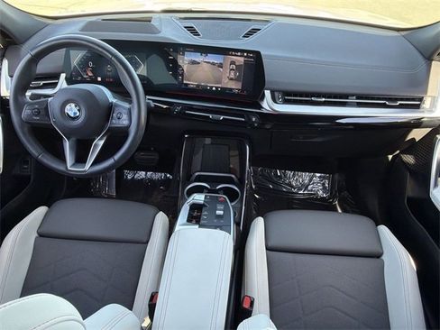 Certified 2025 BMW X2 xDrive28i w/ Technology Package image 17