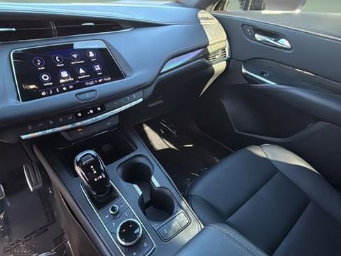 Used 2023 Cadillac XT4 Sport image 24