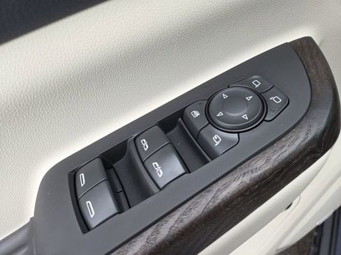 Used 2023 GMC Acadia Denali w/ Denali Ultimate Package image 12