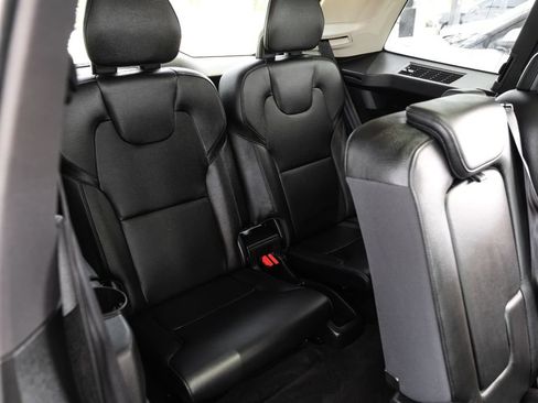 Used 2021 Volvo XC90 T6 Momentum w/ Climate Package AWD/4WD image 47