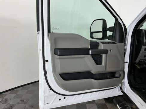 Used 2020 Ford F350 XLT w/ XLT Value Package AWD/4WD image 12