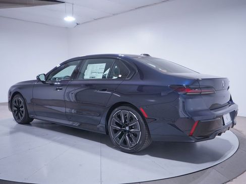 New 2026 BMW 740i w/ Premium Package RWD image 3