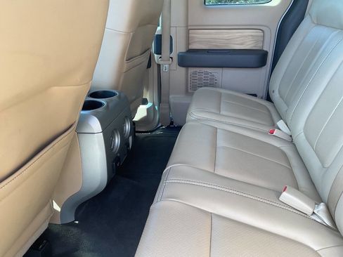 Used 2011 Ford F150 Lariat w/ Lariat Chrome Pkg image 13