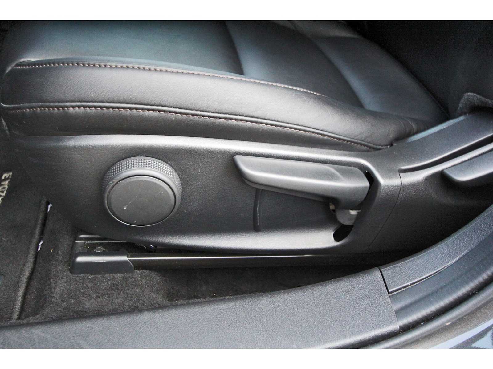 Used 2025 MAZDA MAZDA3 s Sport FWD image 28