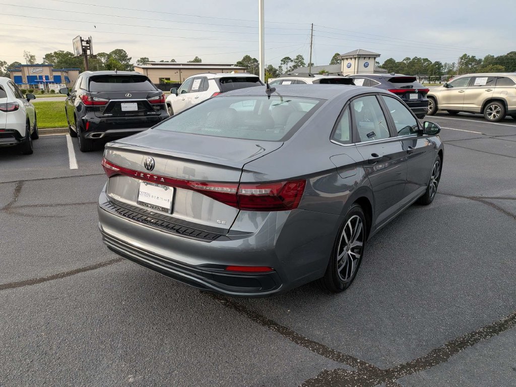 Certified 2026 Volkswagen Jetta SE FWD image 5