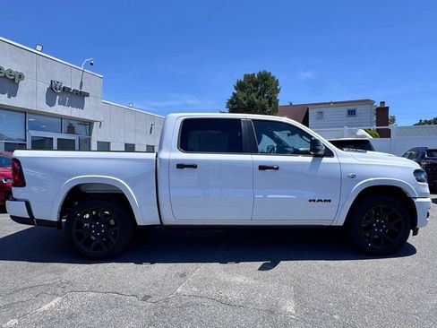 New 2026 RAM 1500 Laramie AWD/4WD image 9