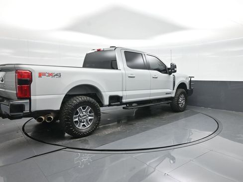Used 2025 Ford F250 Lariat w/ FX4 Off-Road Package image 7