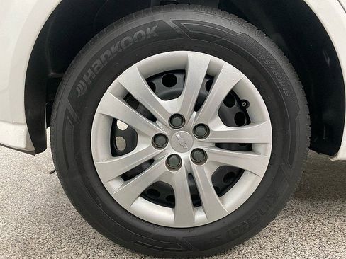 Used 2017 Chevrolet Sonic LT image 24