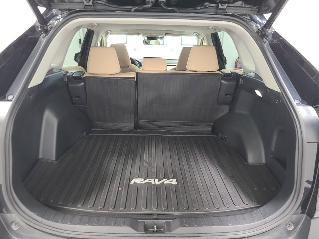 Used 2022 Toyota RAV4 XLE w/ Convenience Package AWD/4WD image 38