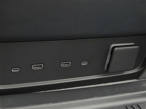 New 2026 Cadillac Escalade IQ Luxury 1 w/ LPO, Floor Liner Package image 20