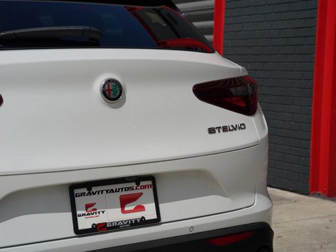 Used 2023 Alfa Romeo Stelvio Sprint RWD image 7