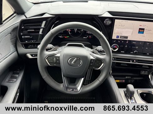 Used 2025 Lexus RX 500h F Sport image 17