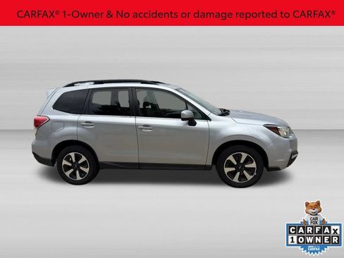 Used 2018 Subaru Forester 2.5i Limited AWD/4WD image 3