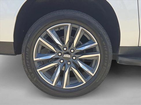 Used 2022 Cadillac Escalade ESV Sport w/ Touring Package AWD/4WD image 25