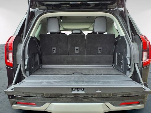 Used 2025 Ford Expedition Platinum AWD/4WD image 29