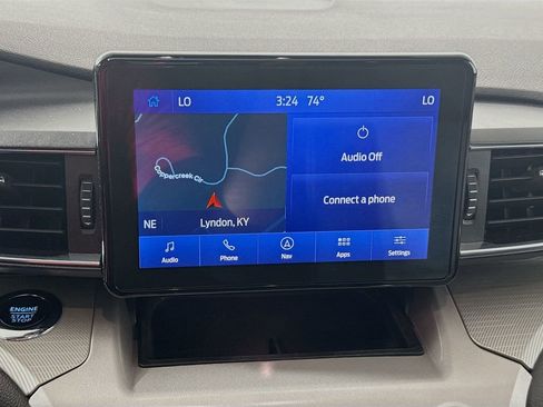 Used 2023 Ford Explorer XLT w/ Equipment Group 202A AWD/4WD image 14