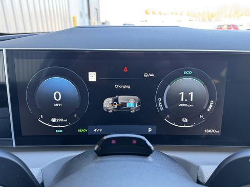 Used 2025 Hyundai Tucson Limited image 11