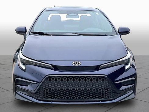 Used 2025 Toyota Corolla SE FWD image 4