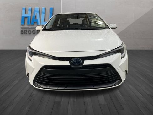 Used 2024 Toyota Corolla LE FWD image 8