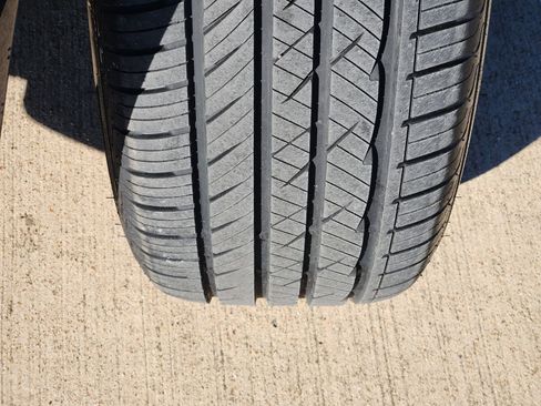 Used 2020 Jeep Grand Cherokee Overland image 12