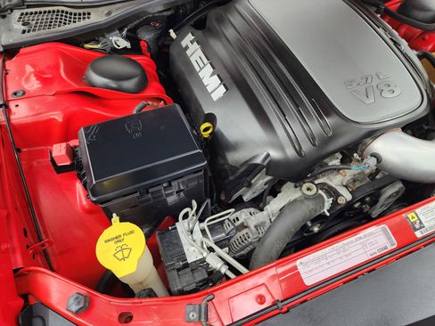 Used 2010 Dodge Challenger R/T RWD image 18