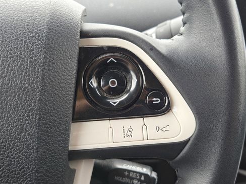 Used 2017 Toyota Prius Prime Premium image 25