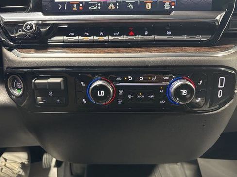 New 2025 GMC Sierra 1500 SLE w/ Preferred Package image 25