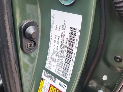 Used 2021 Toyota Tacoma TRD Off-Road w/ Technology Package image 28