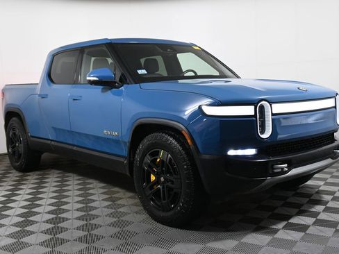 Used 2022 Rivian R1T Launch Edition image 8