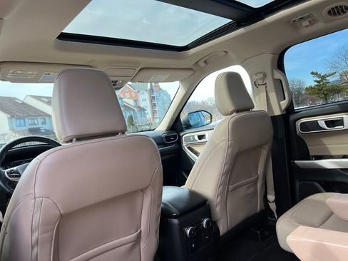 Certified 2022 Ford Explorer XLT w/ Equipment Group 202A image 26