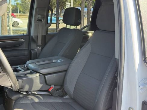 Used 2025 Chevrolet Silverado 2500 LT w/ Convenience Package image 15