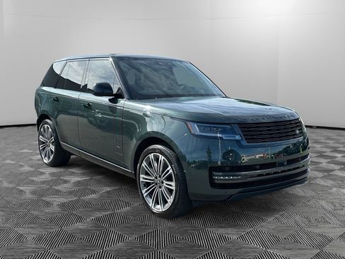 Used 2025 Land Rover Range Rover SE AWD/4WD image 7