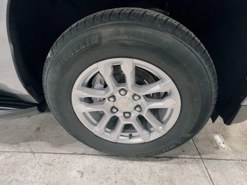 Used 2025 Chevrolet Tahoe LT image 13