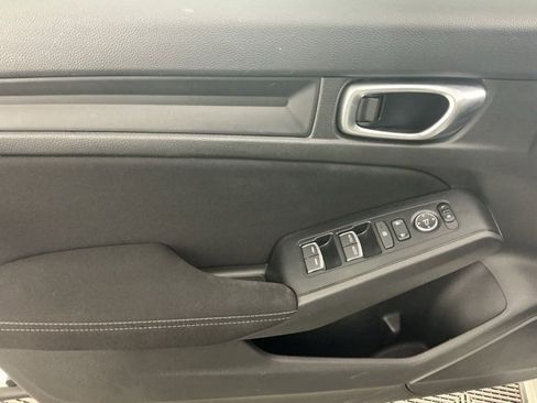 Used 2023 Honda Civic Sport image 7