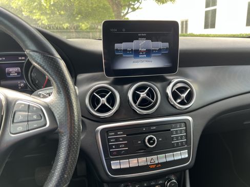 Used 2019 Mercedes-Benz GLA 250 4MATIC image 32