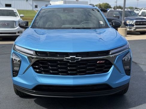 New 2026 Chevrolet Trax RS w/ Driver Confidence Package image 2
