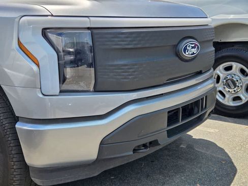 Used 2025 Ford F150 Lightning XLT AWD/4WD image 3