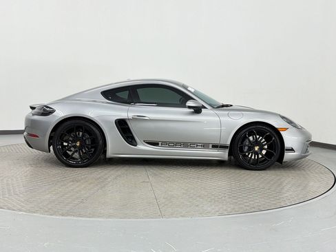 Certified 2024 Porsche 718 Cayman image 8